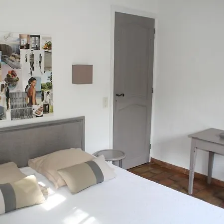 Bed & Breakfast Lei Suve Gassin