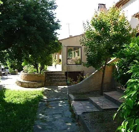 Lei Suve Bed & Breakfast *